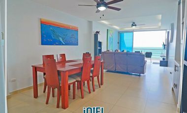 En venta: Dpto. en primera línea al Mar, Edificio Las Olas, Manta
