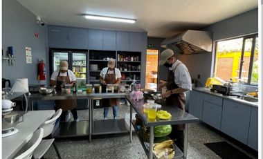 RENTO EXCELENTE INMUEBLE PARA RESTAURANTE O GIRO COMERCIAL, EN CHAPU. SUR