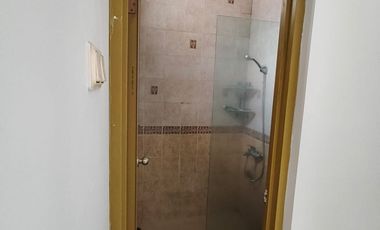 Di jual / Disewakan Rumah  Mewah 2 Lt Baru Renovasi Di Dukuh Kupang Timur