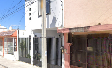 MUY BONITA PROPIEDAD UBICADA EN LA COLONIA COLINAS DEL PONIENTE, EN AGUASCALIENTES, AGUASCALIENTES