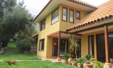 HERMOSA PARCELA CON CASA Y ABUNDANTE VEGETACIÓN NATIVA