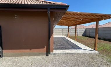 SE ARRIENDA EXCELENTE CASA EN PARQUE SAN VALENTIN