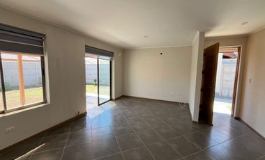 SE ARRIENDA EXCELENTE CASA EN PARQUE SAN VALENTIN