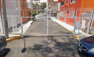¡¡Atención Inversionistas!! Venta de Casa en Remate Bancario, Col. Culhuacán, Ciudad de México.