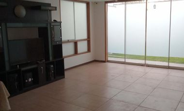Casa de 2 Pisos y Azotea en Urbanización Huachipa Norte Zona Residencial