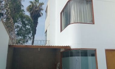 Casa de 2 Pisos y Azotea en Urbanización Huachipa Norte Zona Residencial