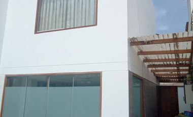 Casa de 2 Pisos y Azotea en Urbanización Huachipa Norte Zona Residencial