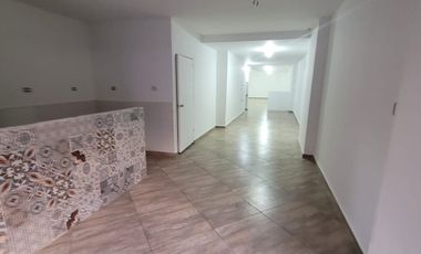 Local en Arriendo en Zona Comercial de El Dorado, Envigado – ¡Ubicación Estratégica!