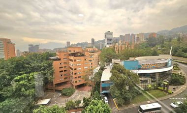 Apartamento grande en arriendo en El Poblado - Cerca a Vizcaya