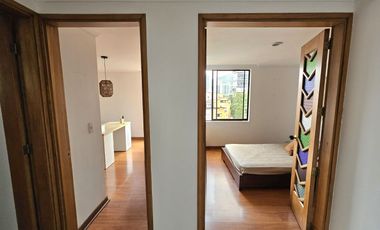 Apartamento grande en arriendo en El Poblado - Cerca a Vizcaya