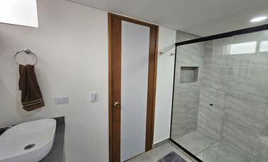 Apartamento grande en arriendo en El Poblado - Cerca a Vizcaya