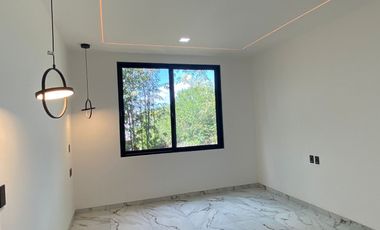 casa en venta en Yucatán Country Club , Mérida acabados de lujo y campo de golf
