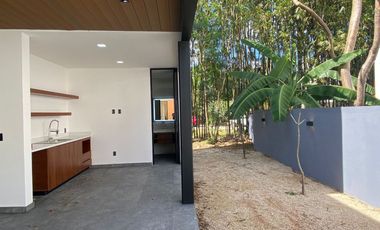 casa en venta en Yucatán Country Club , Mérida acabados de lujo y campo de golf