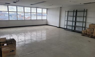 Excelente oficina en arriendo ubicada en Montevideo