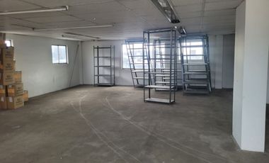 Excelente oficina en arriendo ubicada en Montevideo