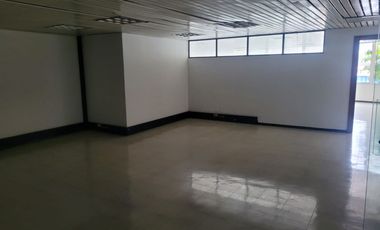 Excelente oficina en arriendo ubicada en Montevideo