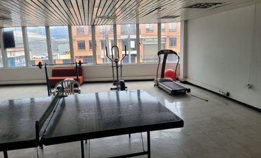 Excelente oficina en arriendo ubicada en Montevideo