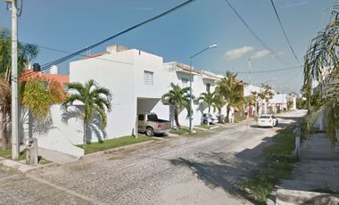 CASA EN VENTA REMATE HIPOTECARIO EN NUEVA SALAHUA, MANZANILLO