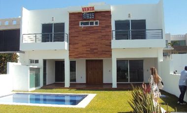 Burgos.  Casa en Preventa. Amplio Jardín , Alberca, Vigilancia 24/7