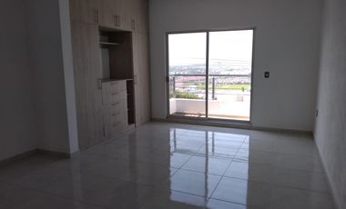 Burgos.  Casa en Preventa. Amplio Jardín , Alberca, Vigilancia 24/7