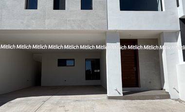 Casa en venta con recámara en planta baja Albaterra $5,700,000