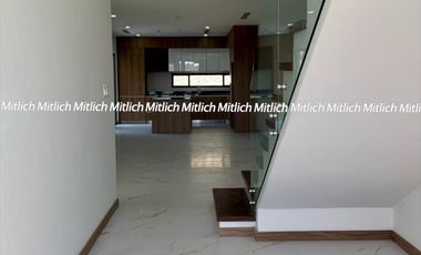 Casa en venta con recámara en planta baja Albaterra $5,700,000