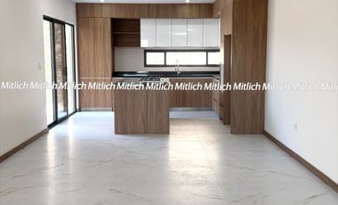 Casa en venta con recámara en planta baja Albaterra $5,700,000