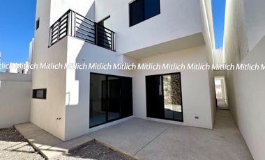 Casa en venta con recámara en planta baja Albaterra $5,700,000