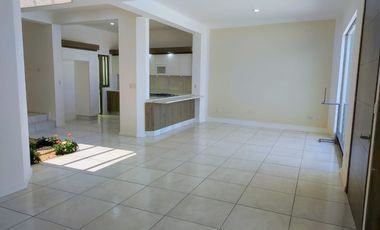 CASA  DE UNA PLANTA EN LOMALTA TRES MARIAS  MRELIA