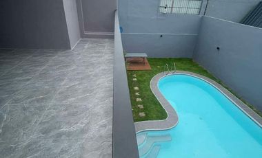 4 Bedroom House and Lot For Sale in Greenwoods Executive Village!