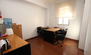 Se Vende Estupenda Oficina en Pasaje Matte - Santiago