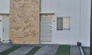 VENDO CASA EN FRACCIONAMIENTO PRIVADO CON ALBERCA EN LOS HEROES VERACRUZ
