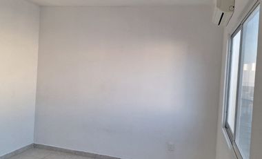 VENDO CASA EN FRACCIONAMIENTO PRIVADO CON ALBERCA EN LOS HEROES VERACRUZ