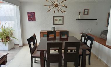 CASA EN RENTA AMUEBLADA TRES RECAMARAS CON JARDIN  METEPEC