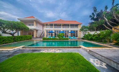 Beachfront 4 Bedroom Villa with Ocean View in Ketewel Bali for Sale Leasehold