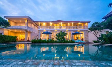 Beachfront 4 Bedroom Villa with Ocean View in Ketewel Bali for Sale Leasehold