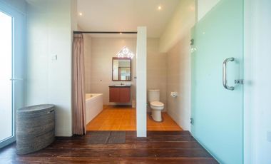 Beachfront 4 Bedroom Villa with Ocean View in Ketewel Bali for Sale Leasehold