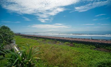 Beachfront 4 Bedroom Villa with Ocean View in Ketewel Bali for Sale Leasehold