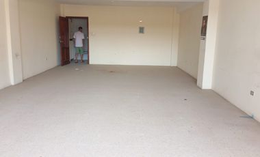 🏢 ALQUILER DE OFICINAS EN EL CENTRO DE ESMERALDAS 🏢  🔹 Ubicación estratégica: Cerca del casco comercial y bancario. 🔹 Espacio: Oficinas de 5x12 m