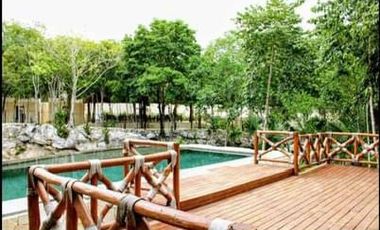 CASA EN RENTA EN BOSQUES DE BAMBU CON PANELES SOLARES