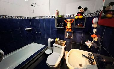 EN VENTA CASA EN EL CENTRO DE PAUTE.