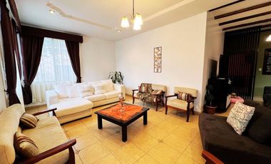 EN VENTA CASA EN EL CENTRO DE PAUTE.