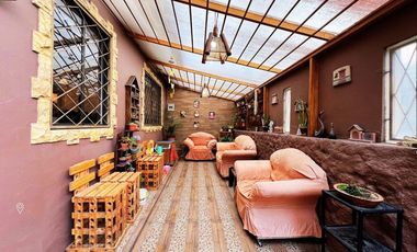 EN VENTA CASA EN EL CENTRO DE PAUTE.