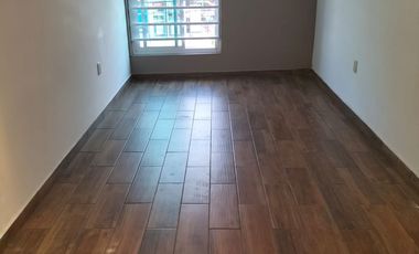 RENTO OFICINA EN PLANTA ALTA, 30M2, EN VIRREY DE MENDOZA ESQUI. IREPAN
