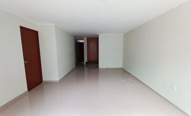Departamento en Mayorazgo – Ate límite con La Molina.