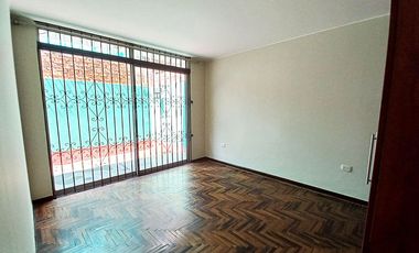 Departamento en Mayorazgo – Ate límite con La Molina.