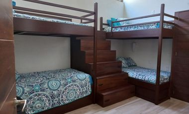 CASA DE PLAYA, AMUEBLADA, EN VENTA, PENINSULA DE SANTIAGO, MANZANILLO, COL.