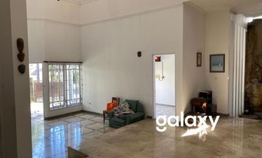 DISEWAKAN RUMAH 2 LANTAI DI GUNUNG SOPUTAN DENPASAR, BALI