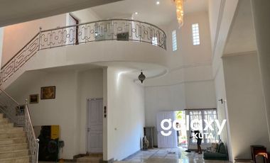 DISEWAKAN RUMAH 2 LANTAI DI GUNUNG SOPUTAN DENPASAR, BALI