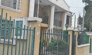 Casa de venta de oportunidad junto al Portal Shopping – $69.990 Quito - Ecuador.               House for Sale at a Bargain Price Next to Portal Shopping – $69,990 Quito, Ecuador